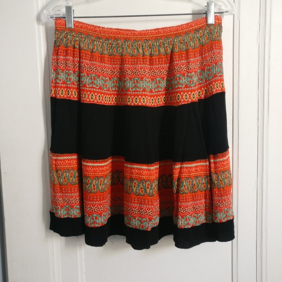 Red and black striped elastic skirt - Picture 2 of 2